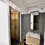 Apartment Le Beauvoisine - Jacuzzi Sauna Centre Free Parking Rouen