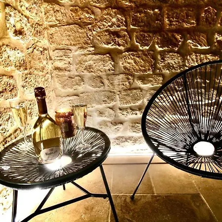 Apartment Le Beauvoisine - Jacuzzi Sauna Centre Free Parking *