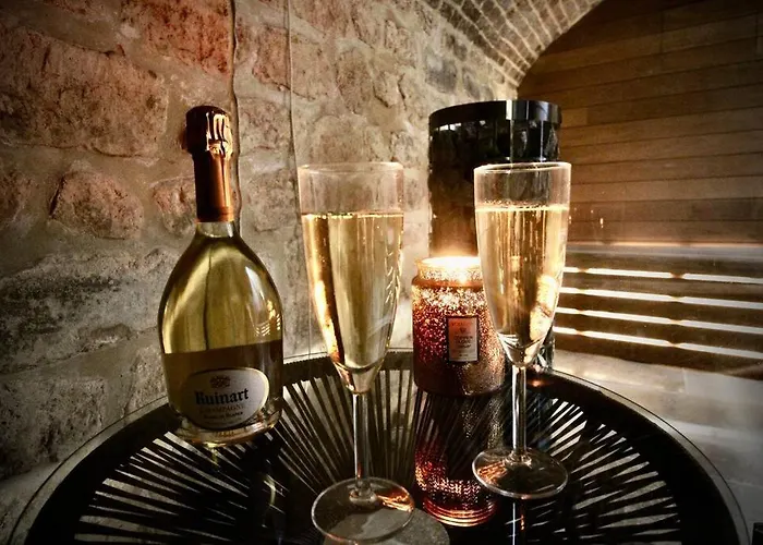 Lägenhet Le Beauvoisine - Jacuzzi Sauna Centre Free Parking *